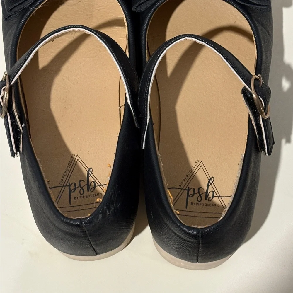 Pipperdoodles Lot of 2 Sparkly Black & Ivory Bow Girls Velcro Shoes Pip Squeak